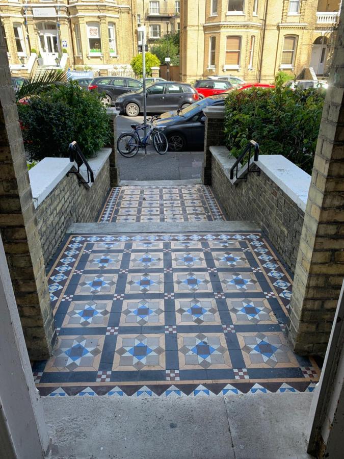 Vibrant Bohemian Seafront Flat Brighton Exterior photo