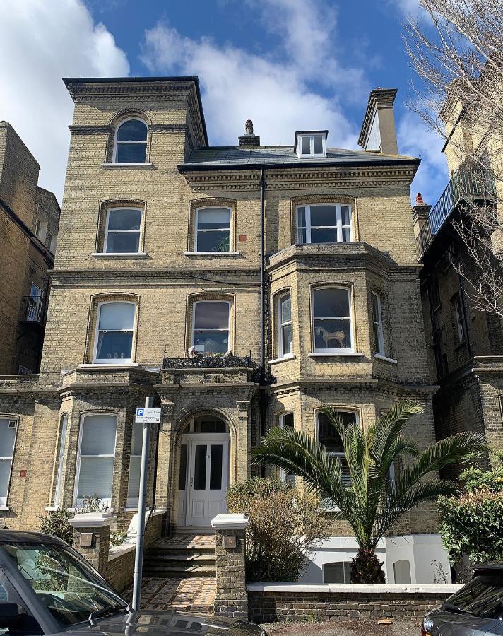 Vibrant Bohemian Seafront Flat Brighton Exterior photo